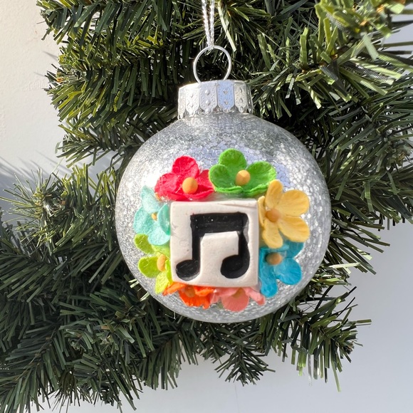 🎵Musical Note Ornament - Picture 2 of 5